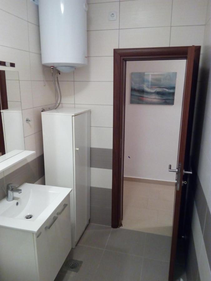 Apartment On The Beach Lokva Rogoznica Bagian luar foto