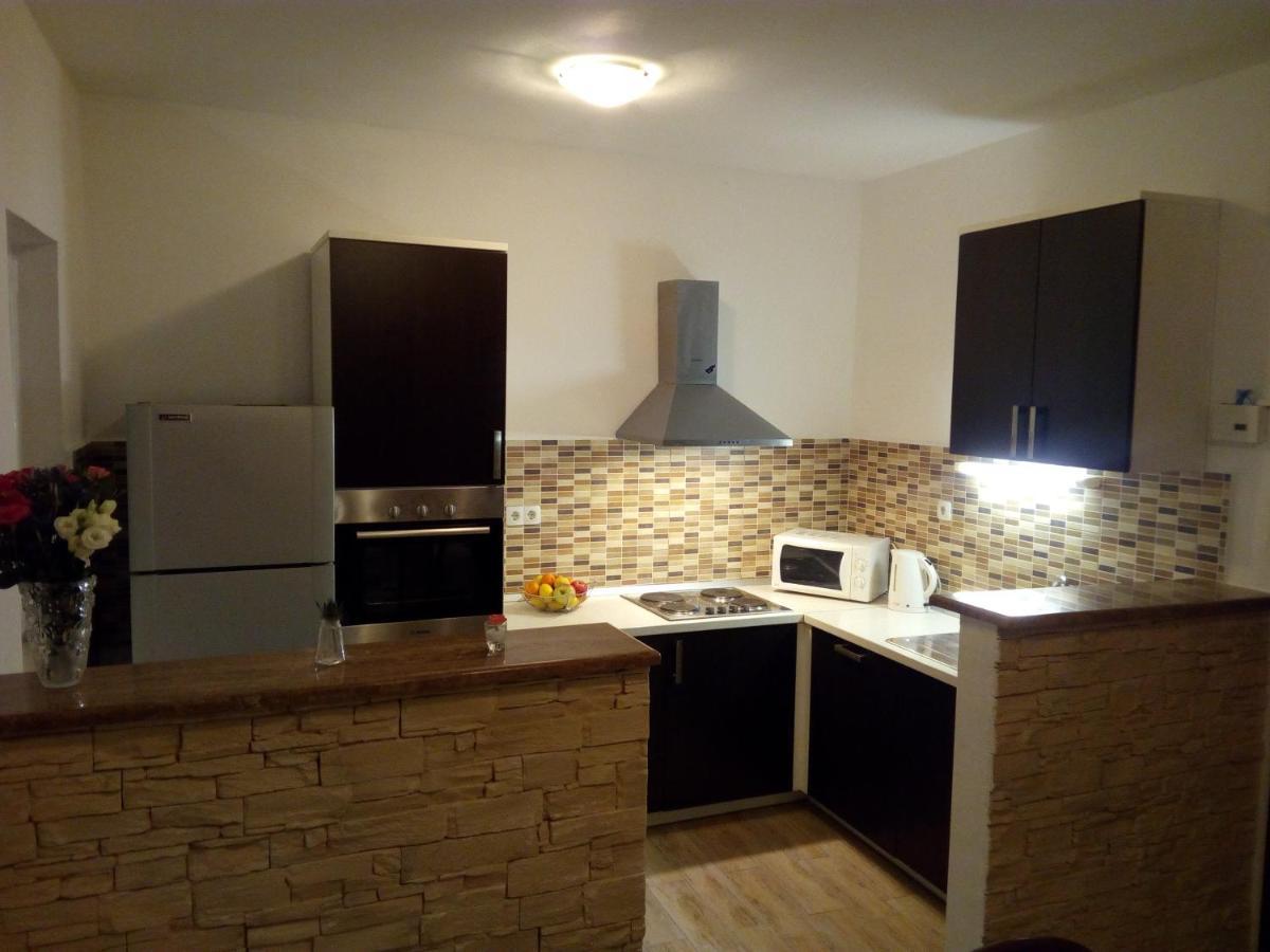 Apartment On The Beach Lokva Rogoznica Bagian luar foto