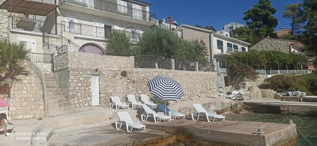 Apartment On The Beach Lokva Rogoznica Bagian luar foto